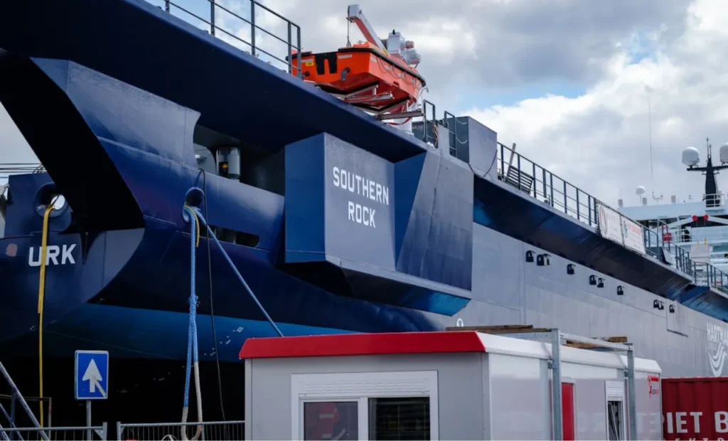 Close-up of a training rig docked at Ballard shipyard